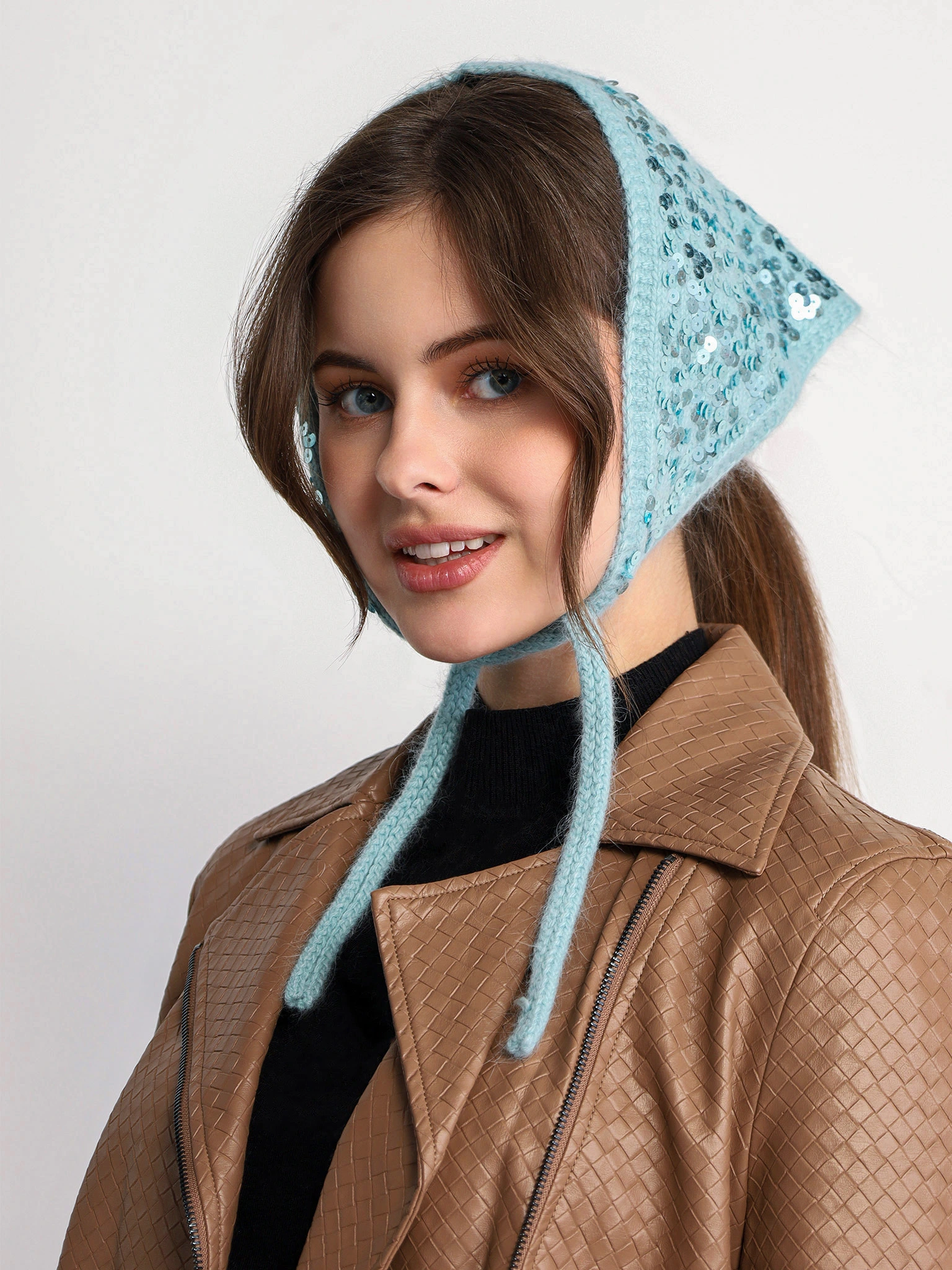 Шапка-косынка с пайетками в ассортименте